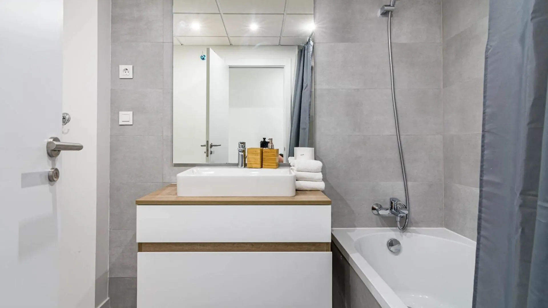 Oasis510 - 3Br Apartment With Stunning Views 埃斯特波纳